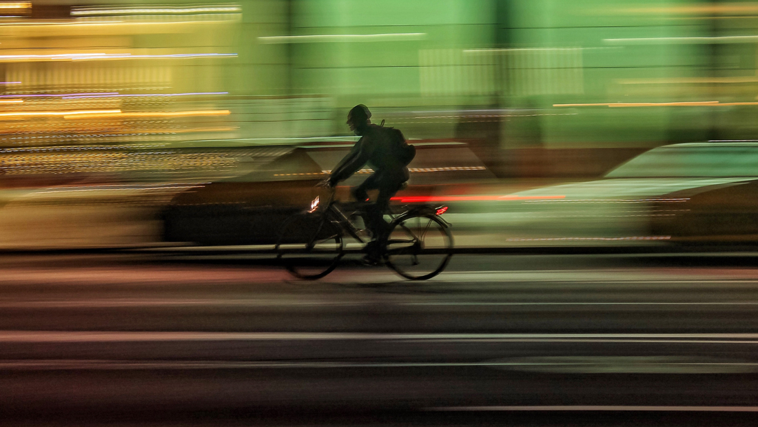 Riding a Bike without lights: Can you be fined in Australia?