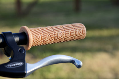 Marin Kentfield 2 - Silver Hybrid Bike