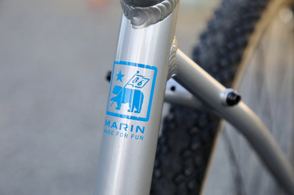 Marin Kentfield 2 - Silver Hybrid Bike