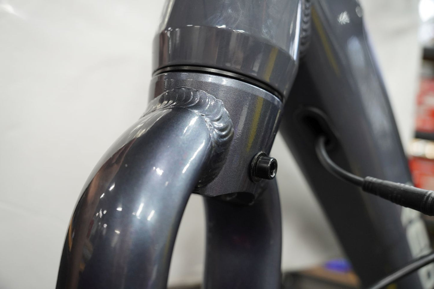Ex-Demo: Blacktop 1.0 eBike - M1 MEDIUM