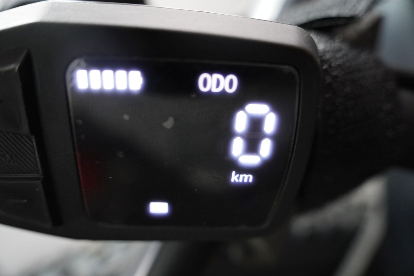 Ex-Demo: E-Trail 2.0 eBike Charcoal - M1 MEDIUM ONLY