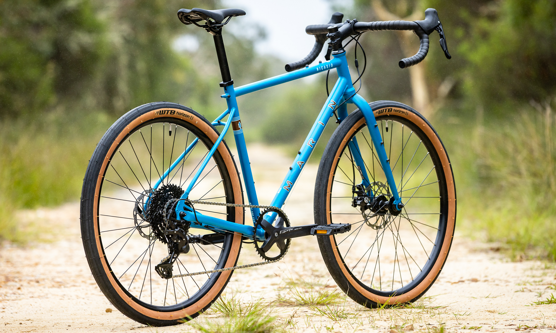 gravel bike 650b Marin Nicasio Plus 650b - Steel Gravel Bike