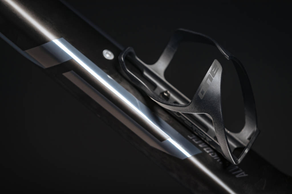 ONE B.Cage 50 - Bottle Cage (Left Side Pull)