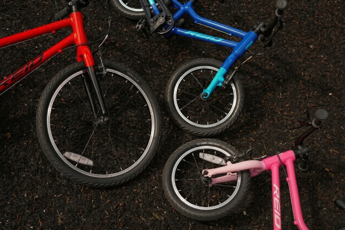 H16 Ultra Lightweight Kids Bike (16") - Pink