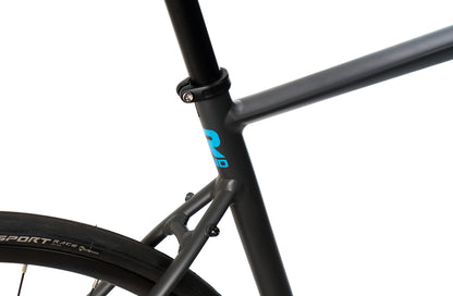 Vantage Endurance 2.0 Road Bike in Matte Black showing teal Reid Logo from Reid Cycles Australia